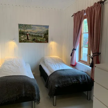 Rorbu I Lofoten I Fantastiske Omgivelser Stamsund